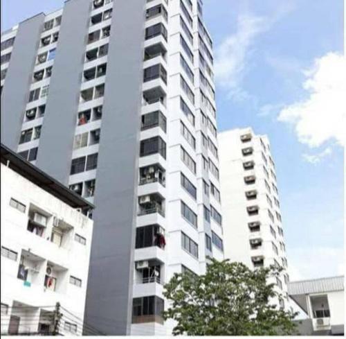 Hua Mak Hostel | ห้องพักรายงาน ใกล้รามคำแหง ราชมังคลากีฬาสถาน รถไฟฟ้าสายสีเหลืองแยกลำสาลี