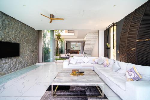 Kata Villa | 卡塔半山海景别墅villa 1
