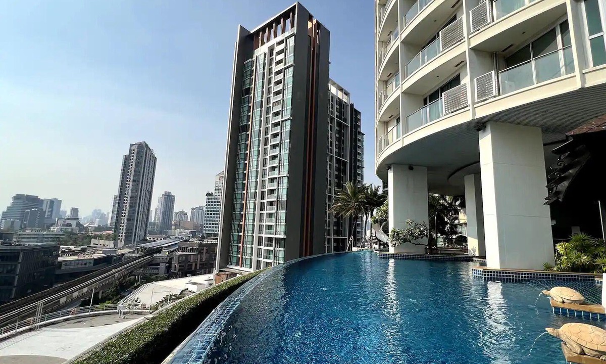 Phra Khanong Nuea Condo | 1BR-BTS Phra Khanong 1min-Sky Infinity Pool&Gym