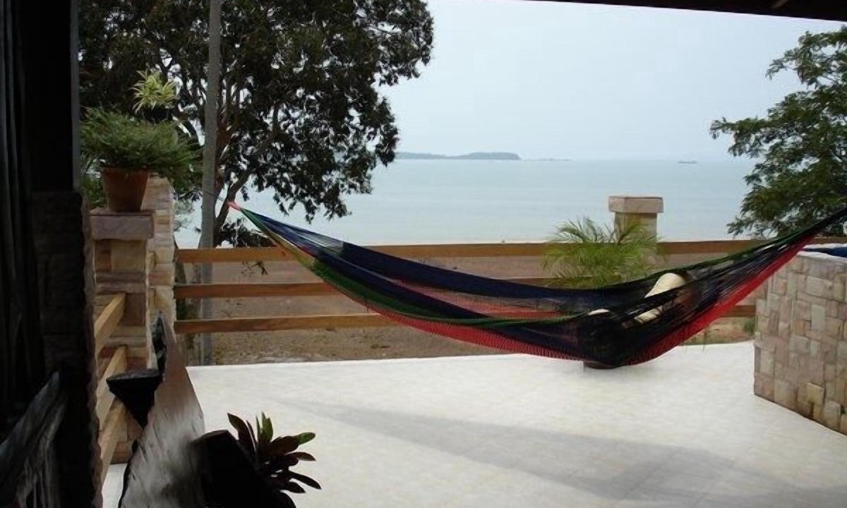 Ko Lanta House | 3 Sea Front House with Pool, A Balcony in Heaven.