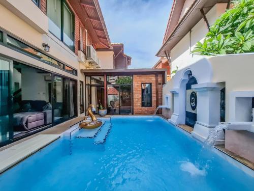 South Pattaya Villa | 3BHK private pool villa with Sauna Snooker