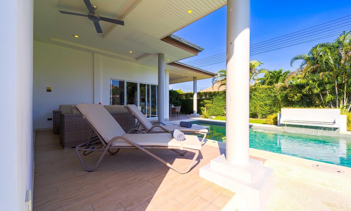 Hua Hin Villa | 4 Bedroom Private Pool Villa (MR51)