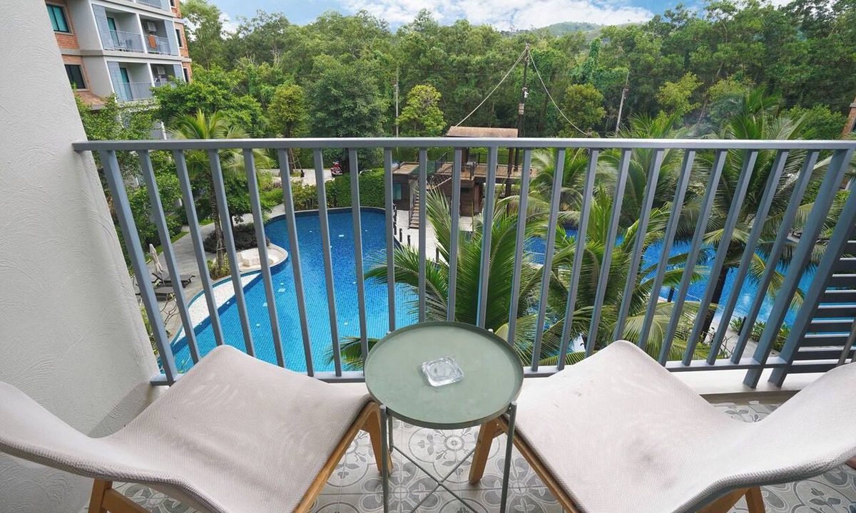 Sa Khu Apartment | Apartment Near Nai Yang Beach - Pool View 1BR Condo with Gym & Fast Wi-Fi - B403