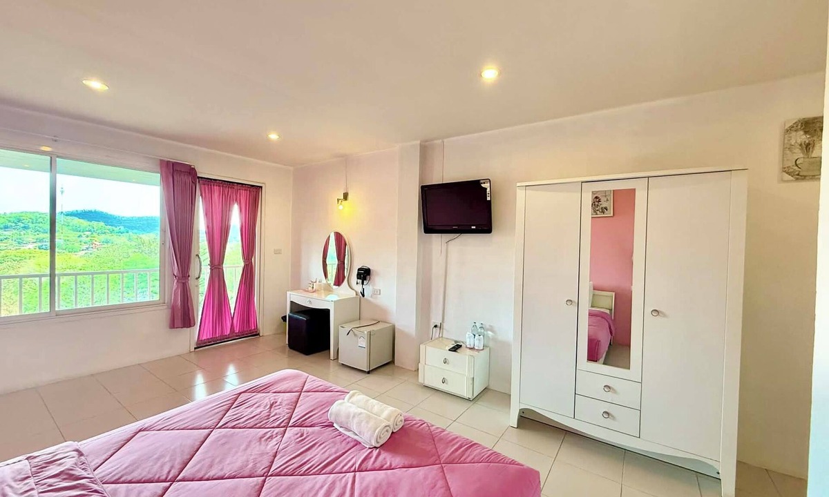Muak Lek Hotel | Baan Suan Rojjana