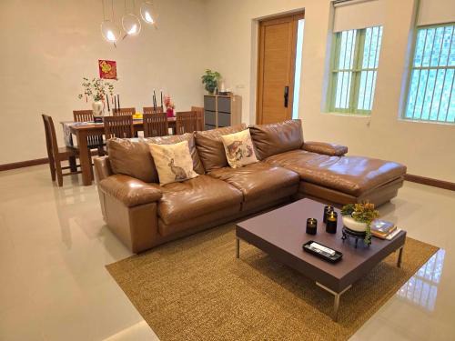 Si Phraya Apartment | Baan Surawong 390 heriteg house