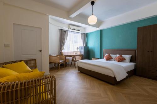 Thung Maha Mek Apartment | BKK CBD WholeFloor Apt 3BR 3BA 7Min to MRT
