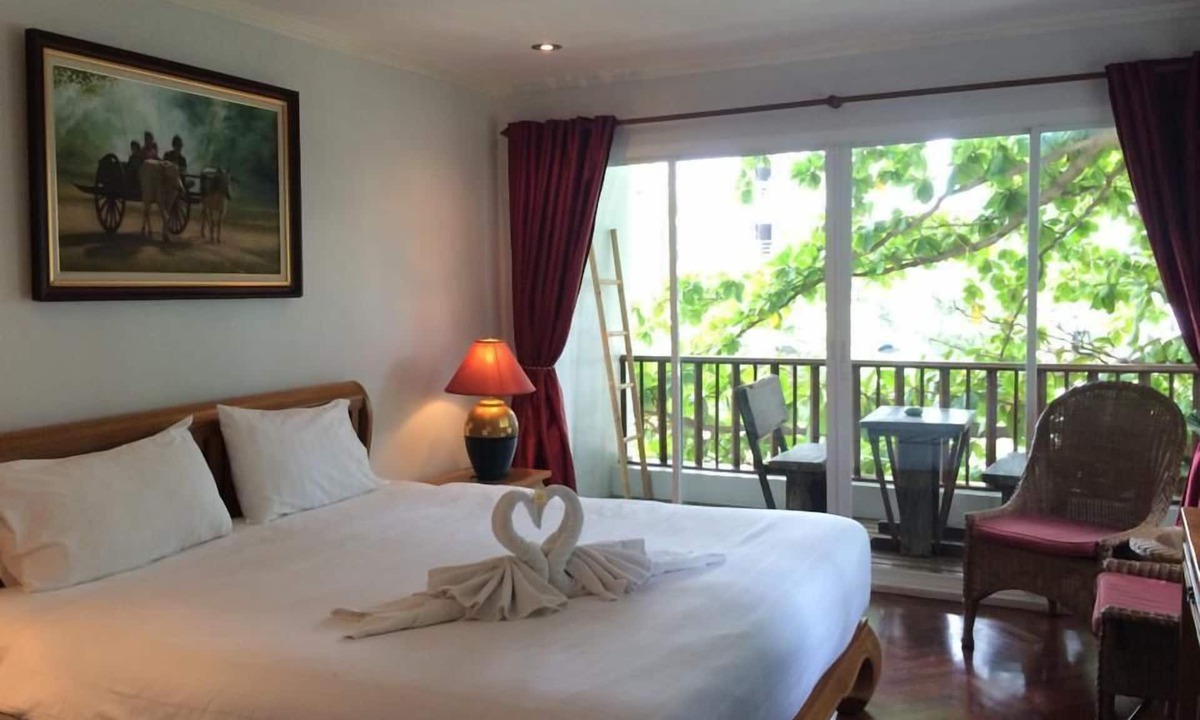 Pattaya Bay Hotel | Chada Thai House