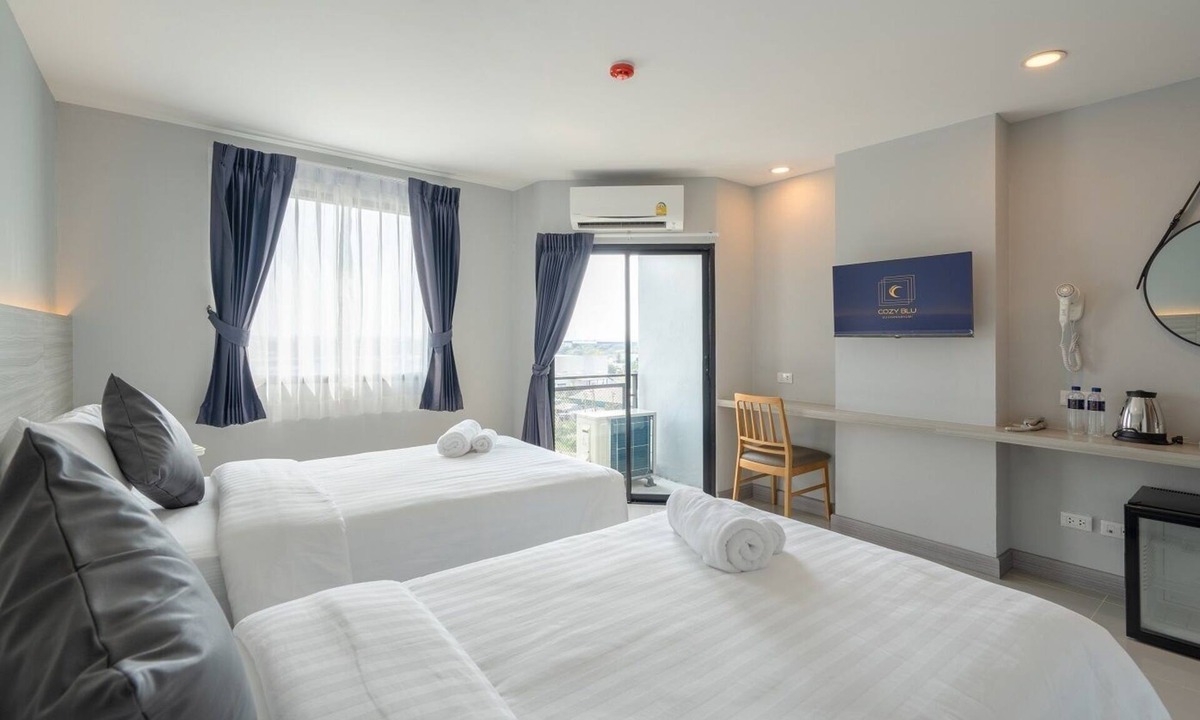 Racha Thewa Hotel | Cozy Blu Suvarnabhumi