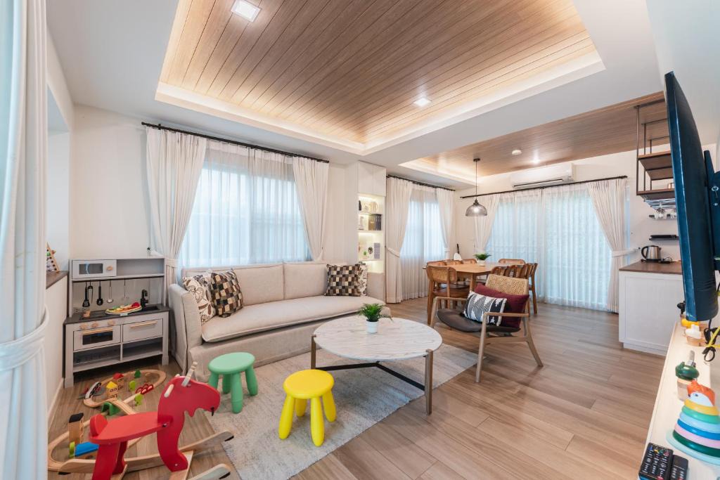 Bang Kaeo Villa | Cozy Family Home near Mega Bangna