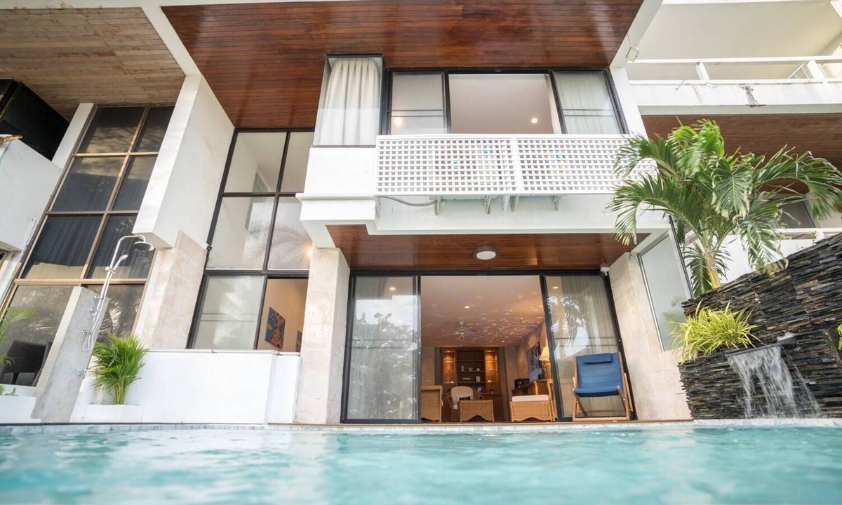Jomtien Villa | Dojo pool villa beach front and sea view