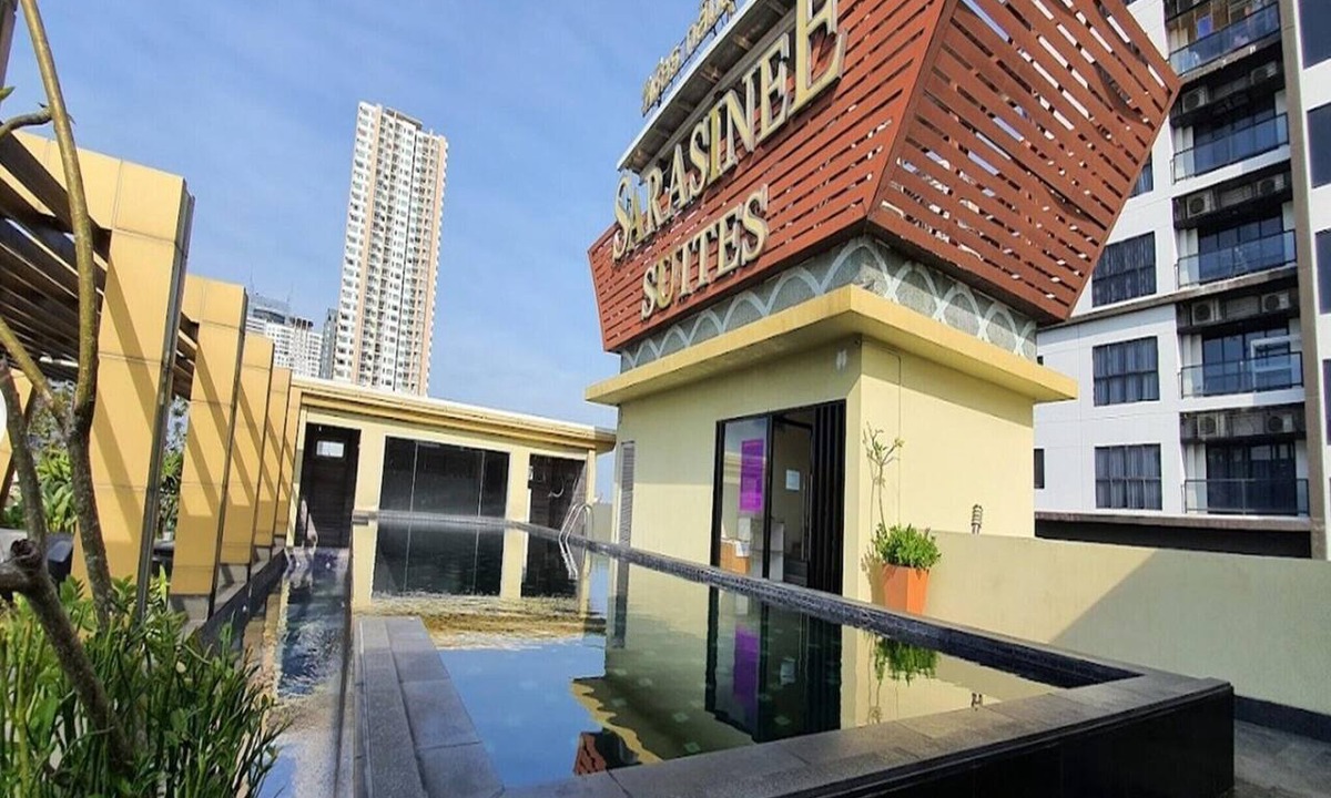 Khlong Ton Sai House | Elegant Executive Suite | Stylish Bangkok Stay