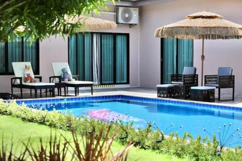 Huai Yai Villa | Exclusive 11-Bedroom Party Villa with Private Pool -11卧 私人大型泳池花园别墅