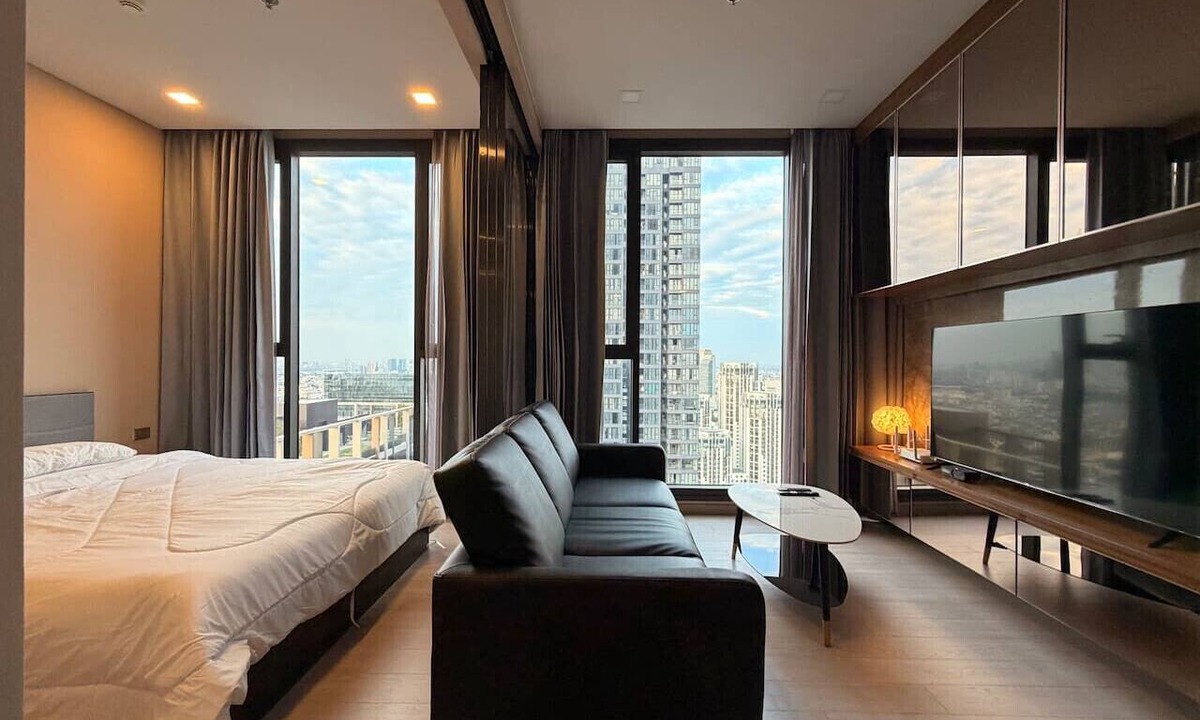 Rama 9 Apartment | Executive Apt w/Walk-in Closet, Golf, Pool & Gym