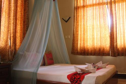 Daun Penh Hotel | Golden Noura Villa & Restaurant