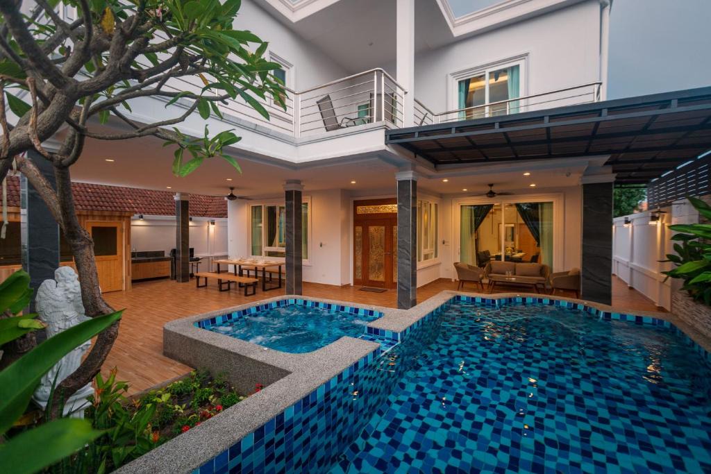 South Pattaya Villa | Grand Gala Villa