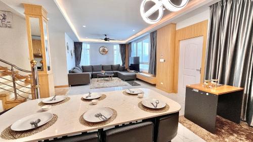 South Pattaya Villa | h2中天海滩 风月步行街 市中心 BBQ 酒吧街 独栋别墅4卧5卫豪华装修芭提雅海天-悠舍泳池桑拿房别墅