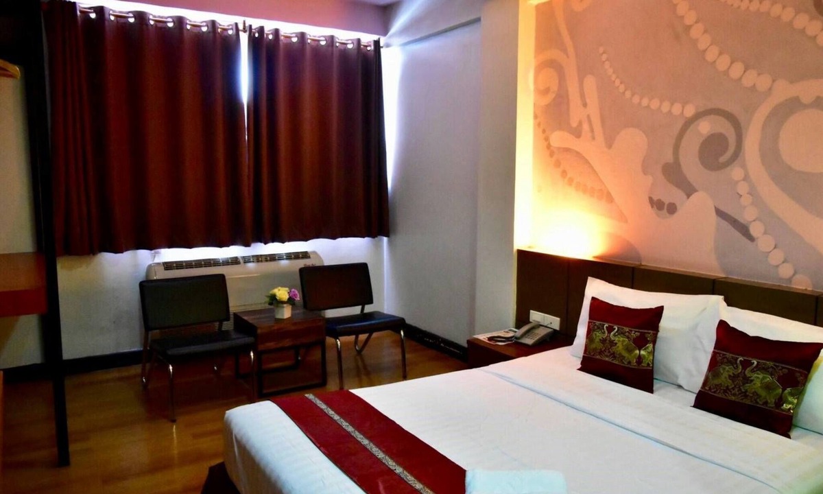 Khlong Chan Hotel | Happyland Mansion