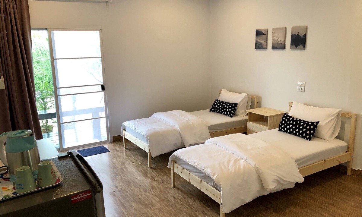Chonburi Hotel | HomeMi Houses Homestay