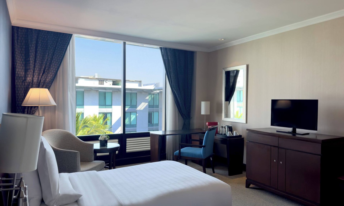 Nong Prue Hotel | Hyatt Regency Bangkok Suvarnabhumi Airport