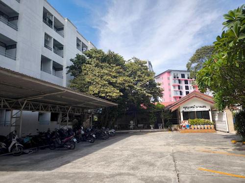 Saen Suk Hotel | Jaroonwej Bangsaen