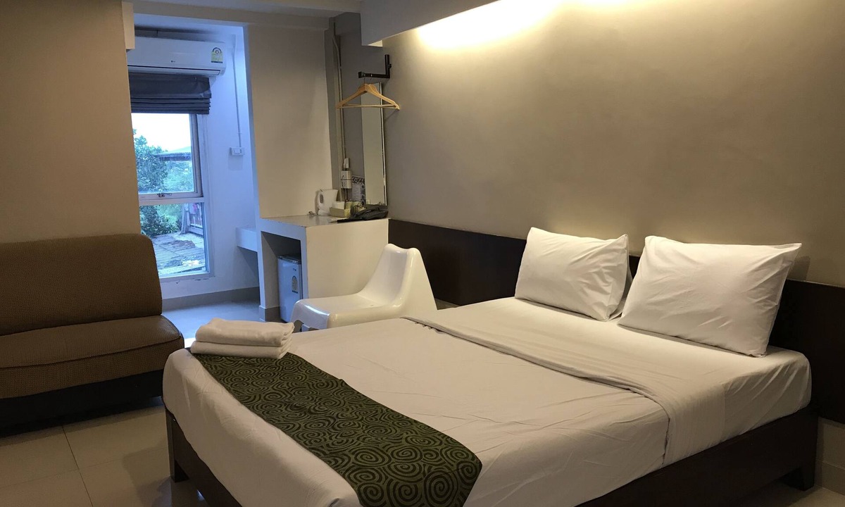 Bangkok Hotel | L42 Hostel