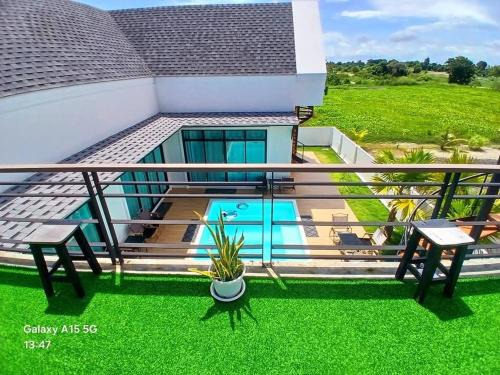 Rayong Villa | Large private pool villa, 650 m from Mae Rumphueng beach