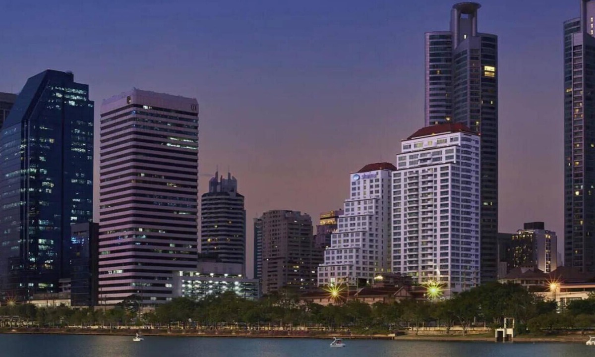 Bangkok Central Business District Apartment | LARGE TWO BEDROOM DELUXE APARTMENT WITH STUNNING CITY VIEWS