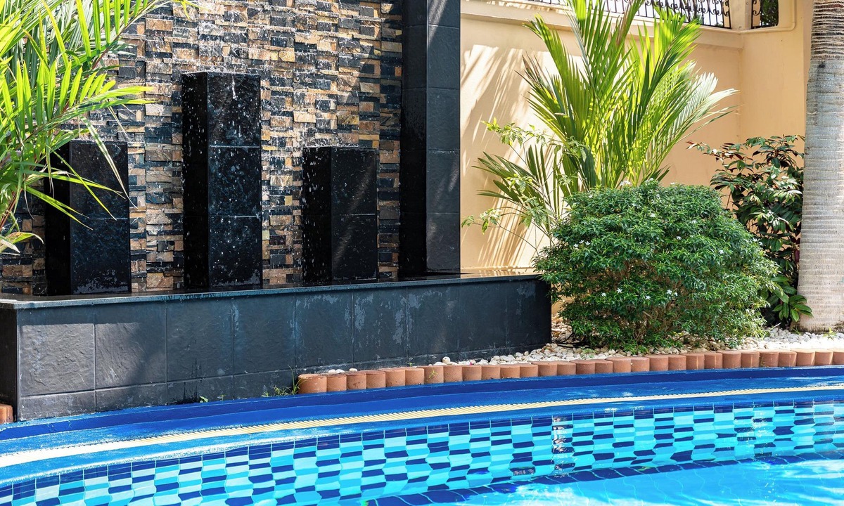 South Pattaya Villa | Luxury Pool Villa T1 near Walking Street/5BR/9 Persons/Pool Table/BBQ