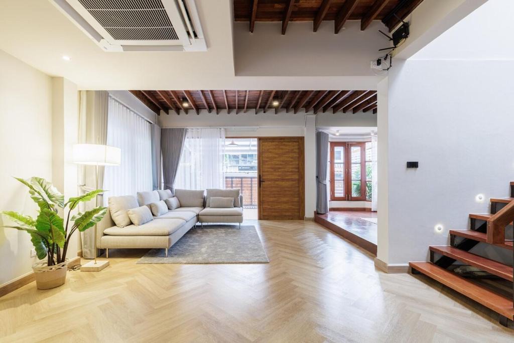 Khlong Tan Nuea Villa | LuxurySukhumvitHouse 2BR 2Bath Kitchen Netflix 1LV 160sqMeteres