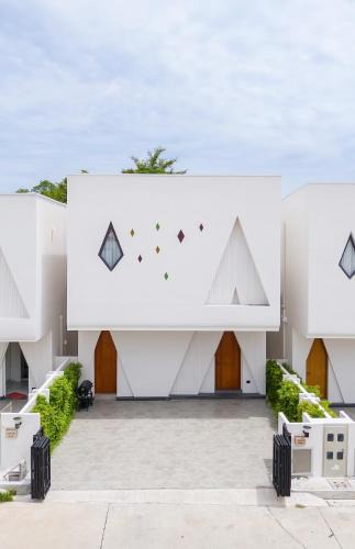 South Pattaya Villa | Moon 5-Bedroom Luxury Pool Villa