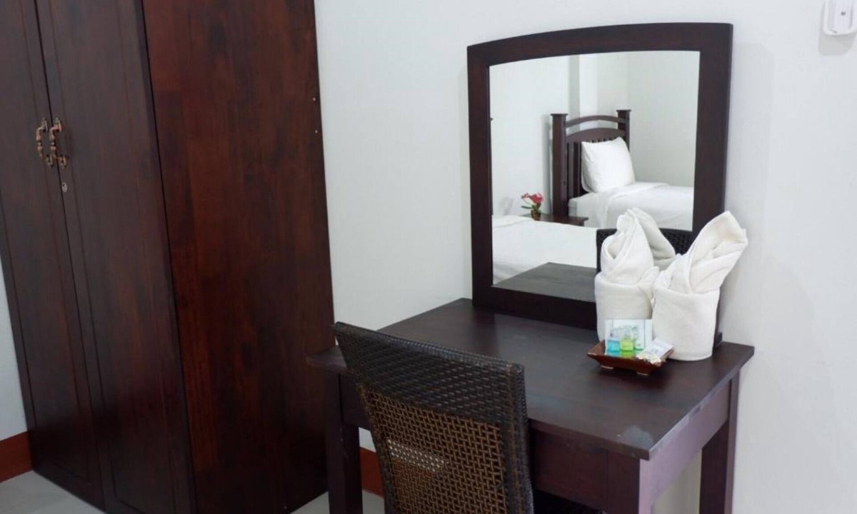 Bang Kung Hotel | Na Chaidej Hotel