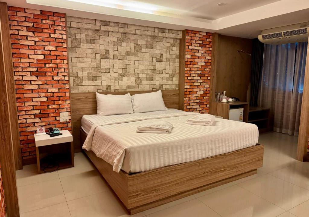 Rangsit Hotel | Nava Grand