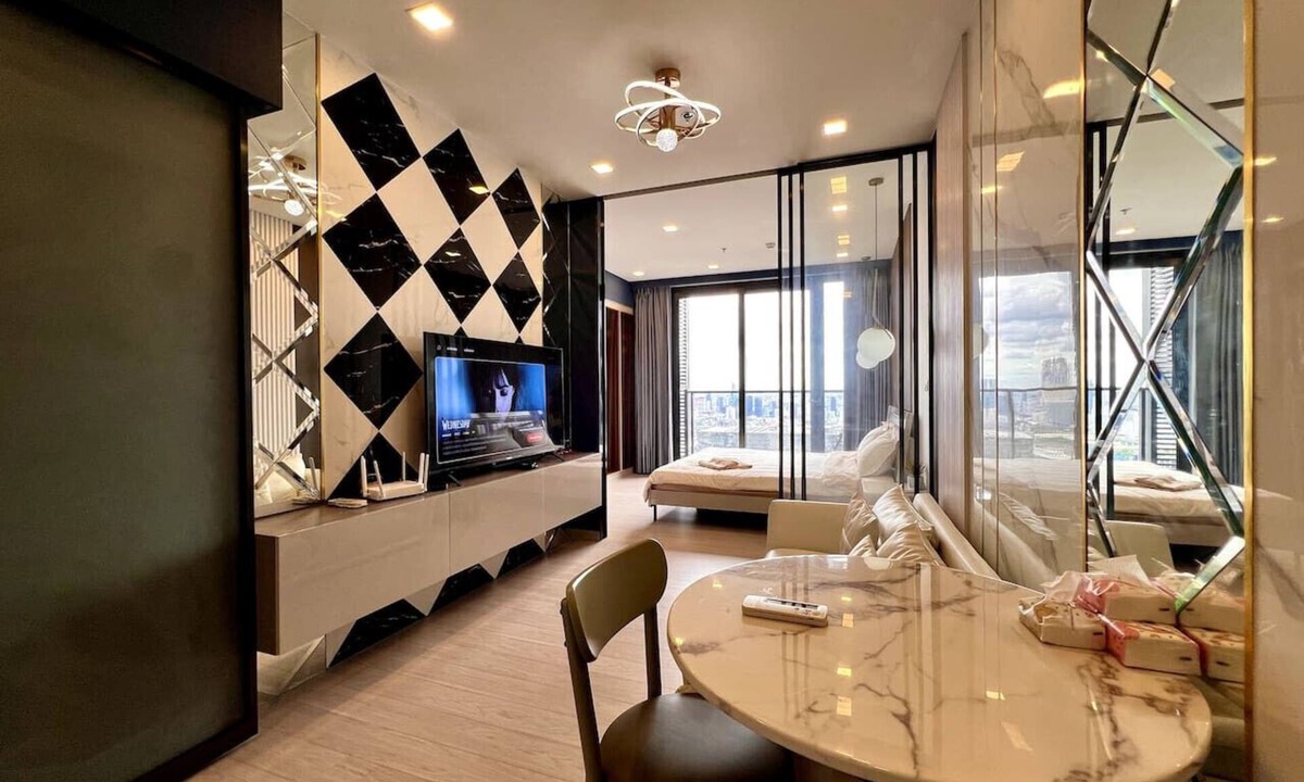 Rama 9 Apartment | Near Jodd Fairs w/Skyview, Pool, Game Room &Walk to MRT