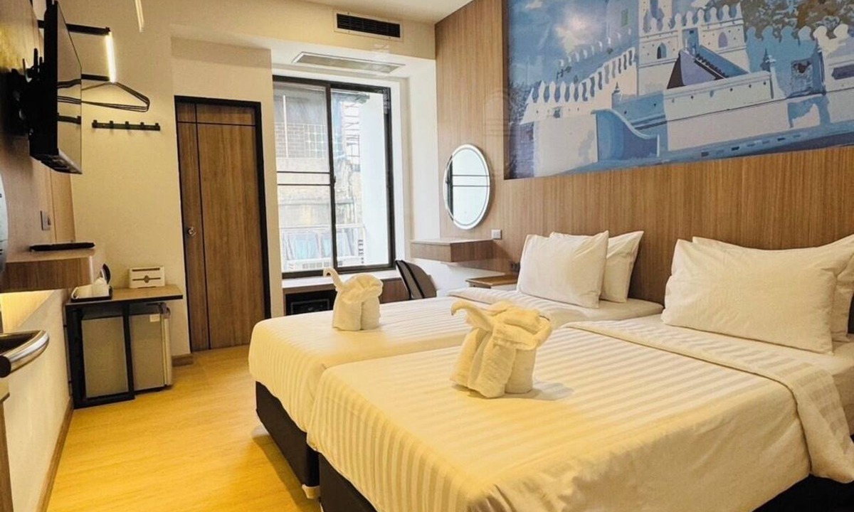 Chana Songkhram Hotel | New Siam II