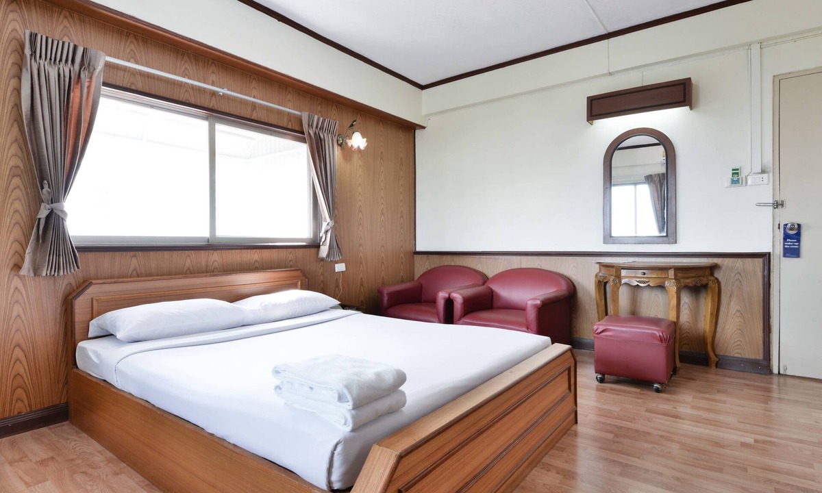 Phaya Thai Hotel | Nice Palace Hotel