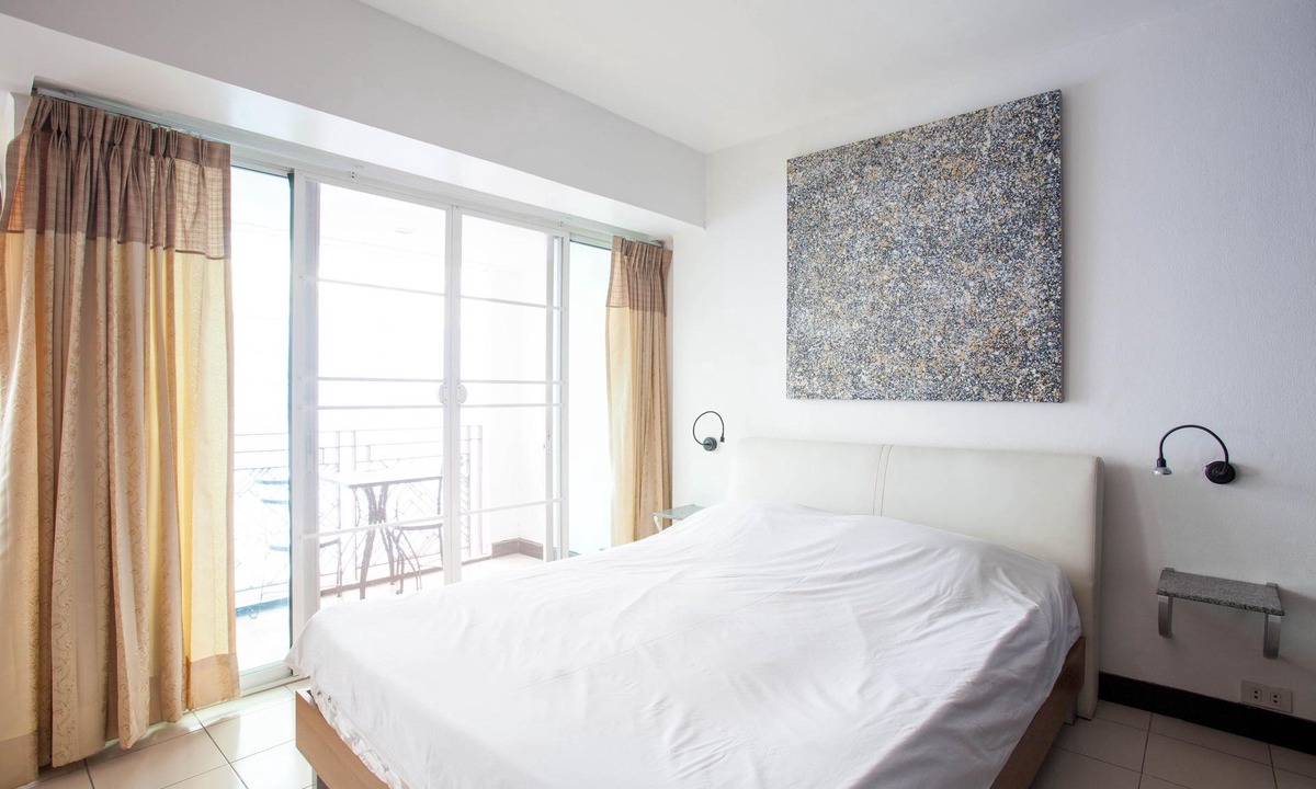 Chang Khlan Apartment | Night Bazaar Road - 40 Sqm - 4th Floor - Work-From-Home & Fully Fitted Kitchen