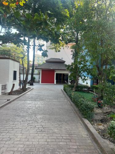 South Pattaya Villa | Nine Blue Garden Villa