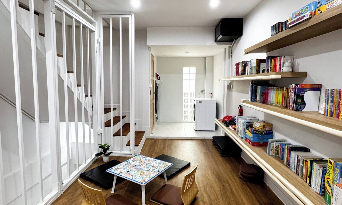 Bang Phlat House | No.31 - whole 3-storey townhouse, 15 min to Grand Palace, sleeps 5