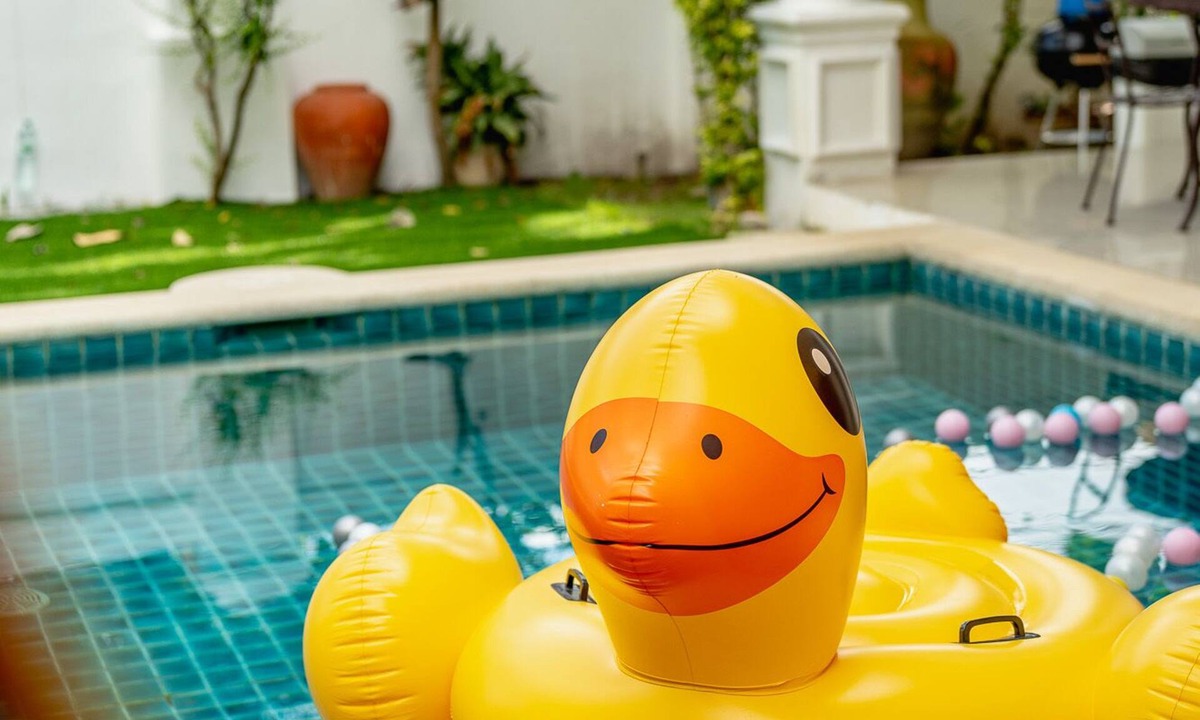 Na Chom Thian Villa | Peacock Beachside.Pool Villa with BBQ grill and private swimming pool near beach
