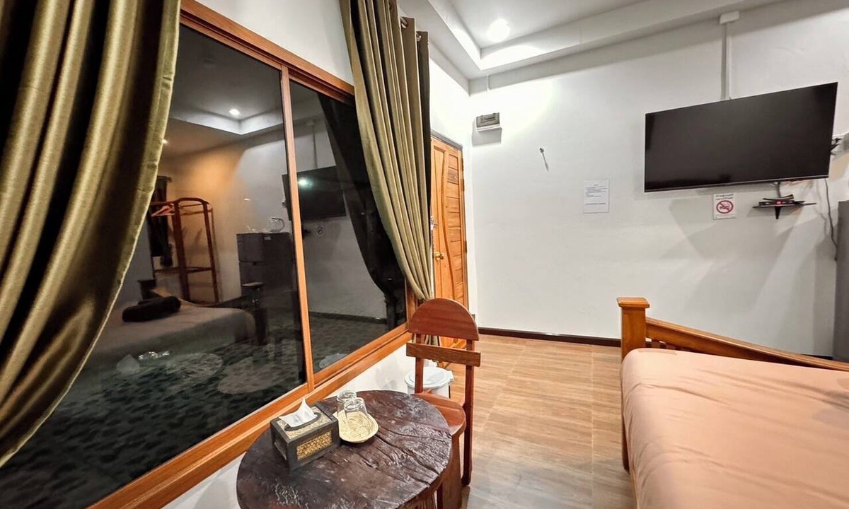 Na Yai Am Resort | Plueakmai Resort