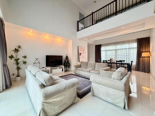 Phlabphla Villa | Pool Villa Ramkhamhaeng 9