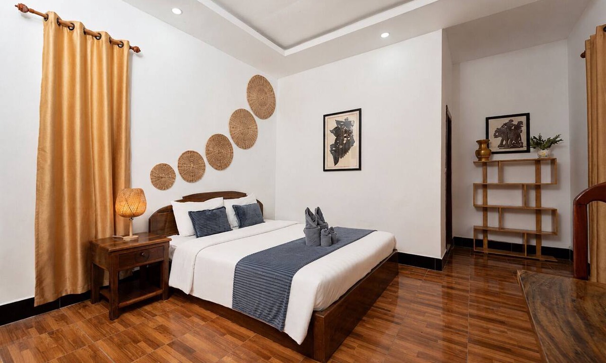 Siem Reap House | Private 4BR Lodge, Kitchen & BBQ, 2 km from Pub Street