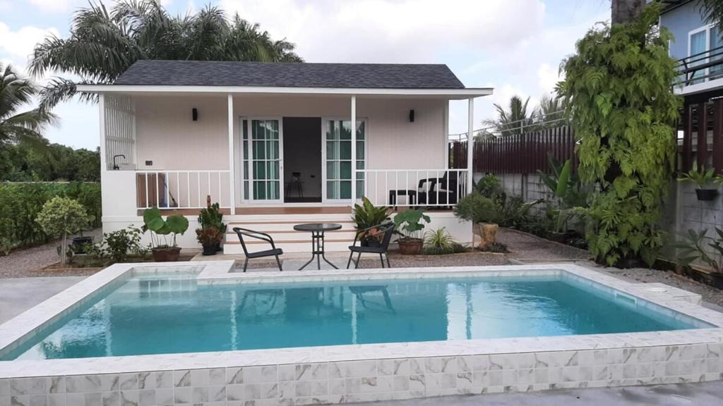 Downtown Krabi Villa | Rear 1B Tropical Villa Easy Walk to Night Market