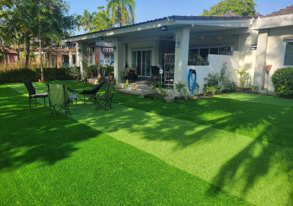 Kram Bed & Breakfast | Rok garden