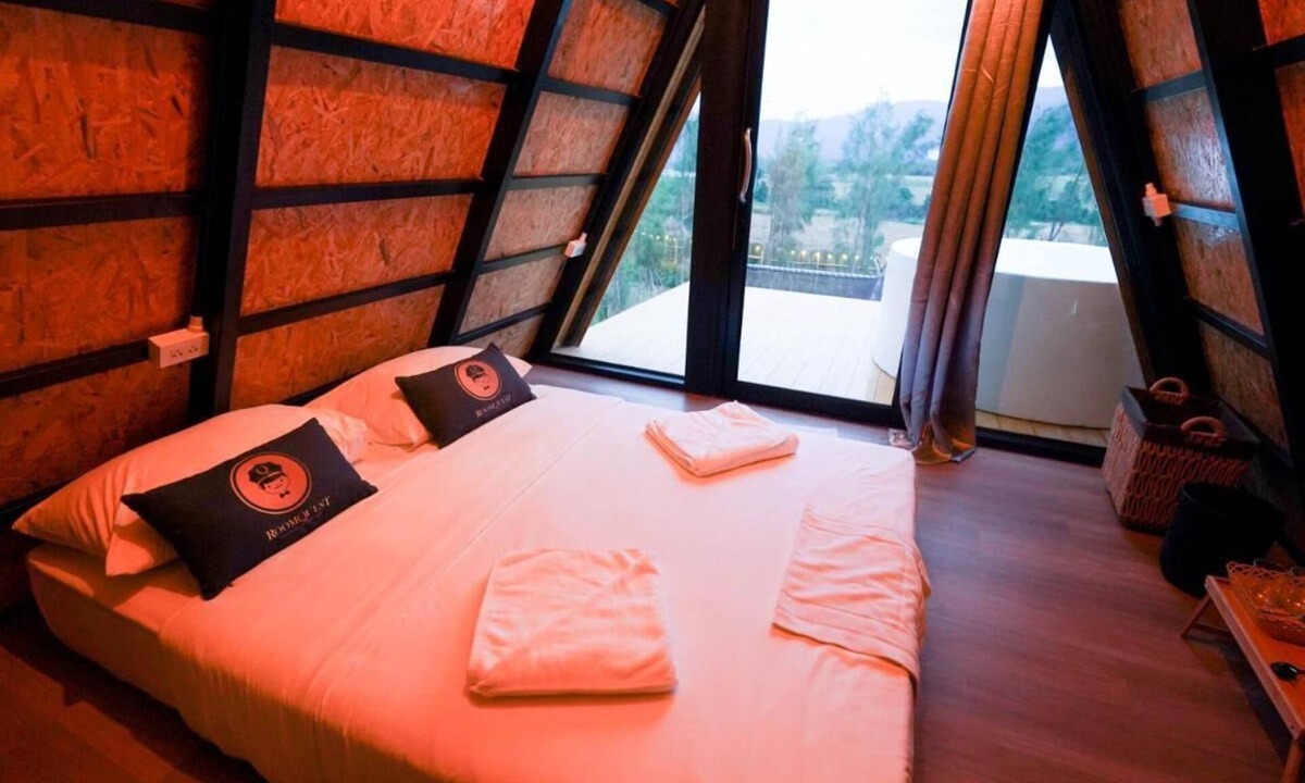 Phaya Yen Resort | RoomQuest Kid Tung Khao
