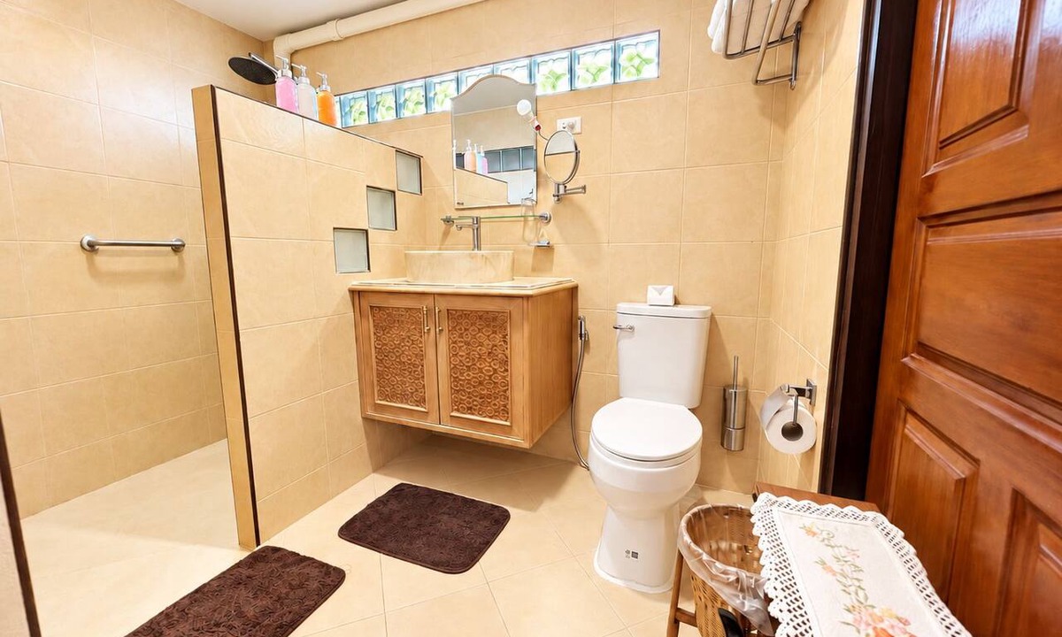 Saraphi Hotel | Saku Boutique Homestay