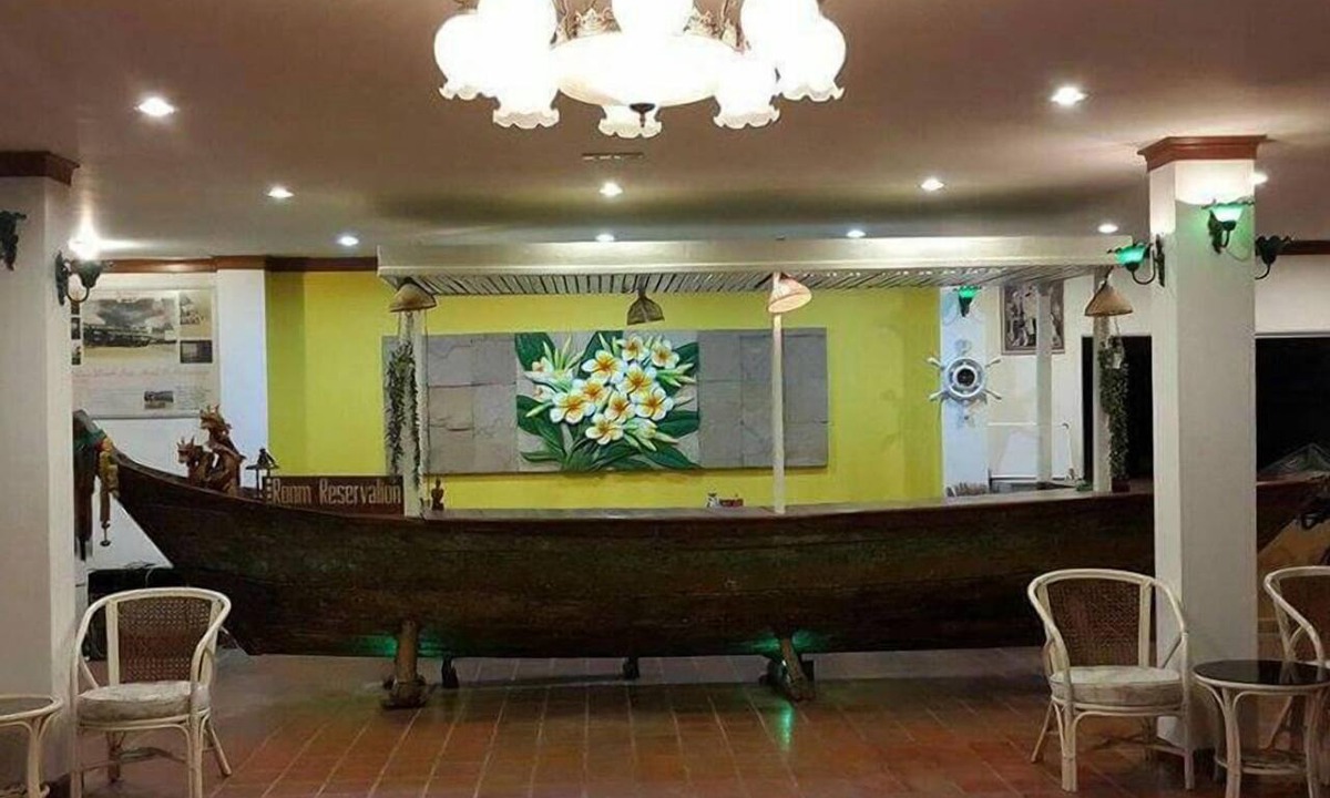 Na Chom Thian Hotel | Sea Falcon Hotel