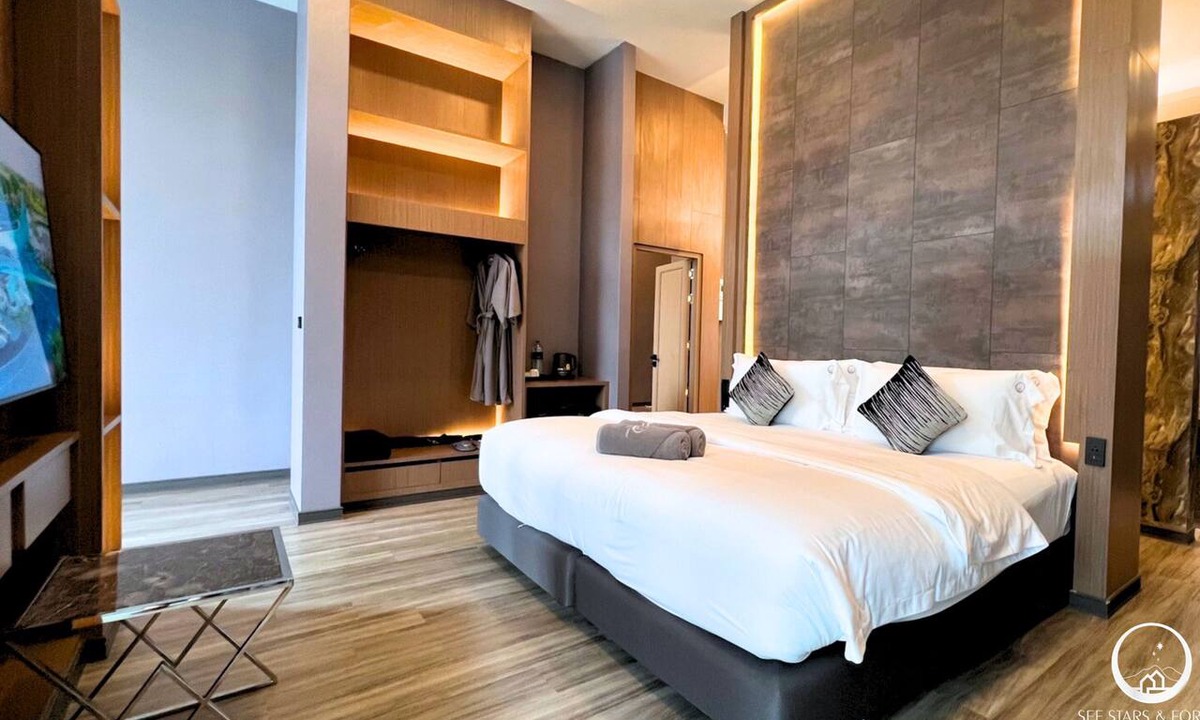 Sawang Daen Din Resort | See Stars & Forest Resort