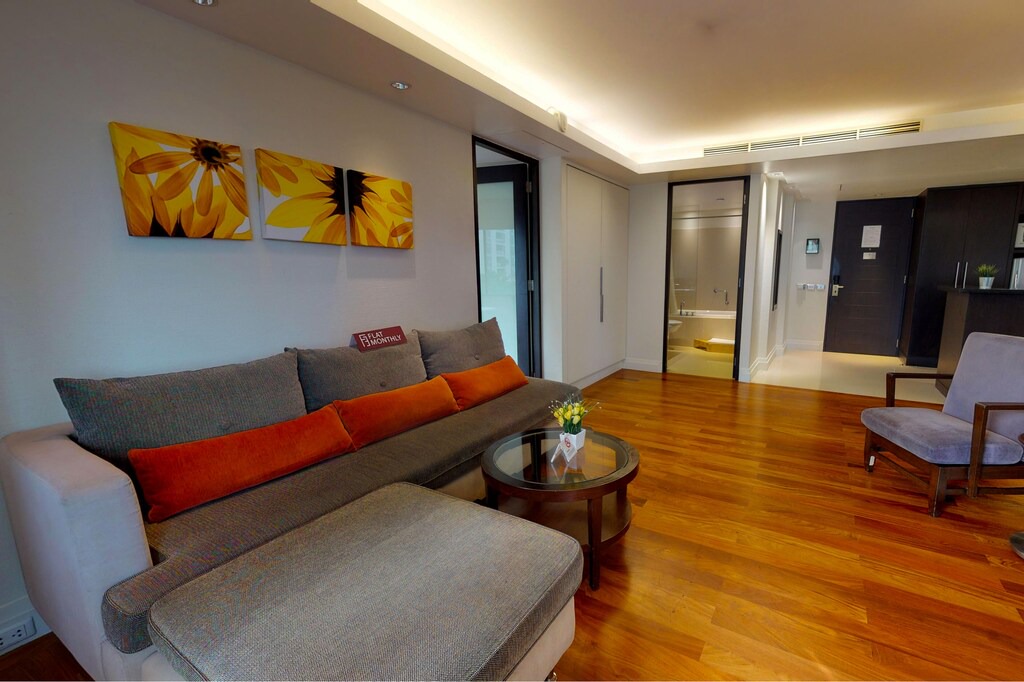 Embassy District Apartment | Siri Sathorn Apartment- 605