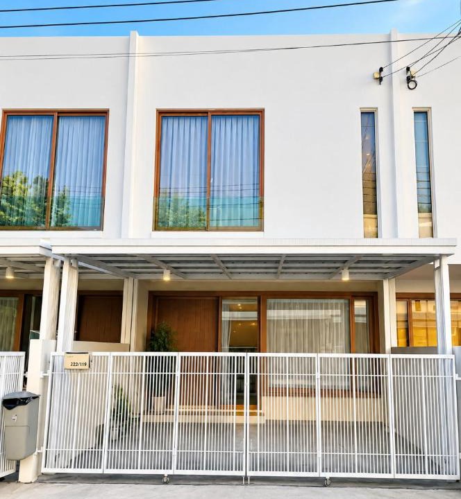 Bang Phli House | Spacious 3-Bedroom House with Shared Pool near Mega Bangna and Suvarnabhumi